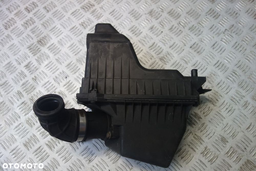 OBUDOWA FILTRA POWIETRZA SUZUKI SWIFT 1.3 DDIS 53K-A01 - 2