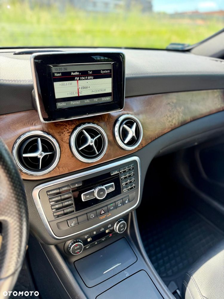 Mercedes-Benz GLA 250 4-Matic - 9