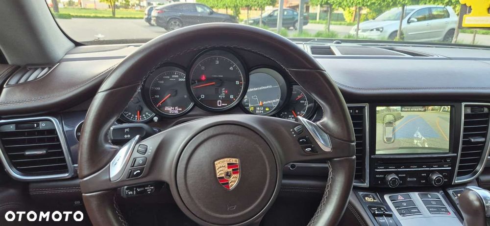 Porsche Panamera Diesel Platinum Edition - 12