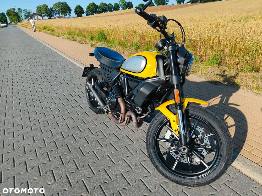 Ducati Scrambler - 1