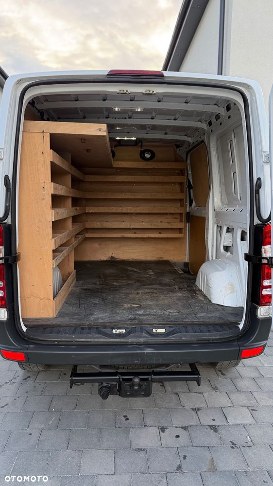 Mercedes-Benz Sprinter - 14