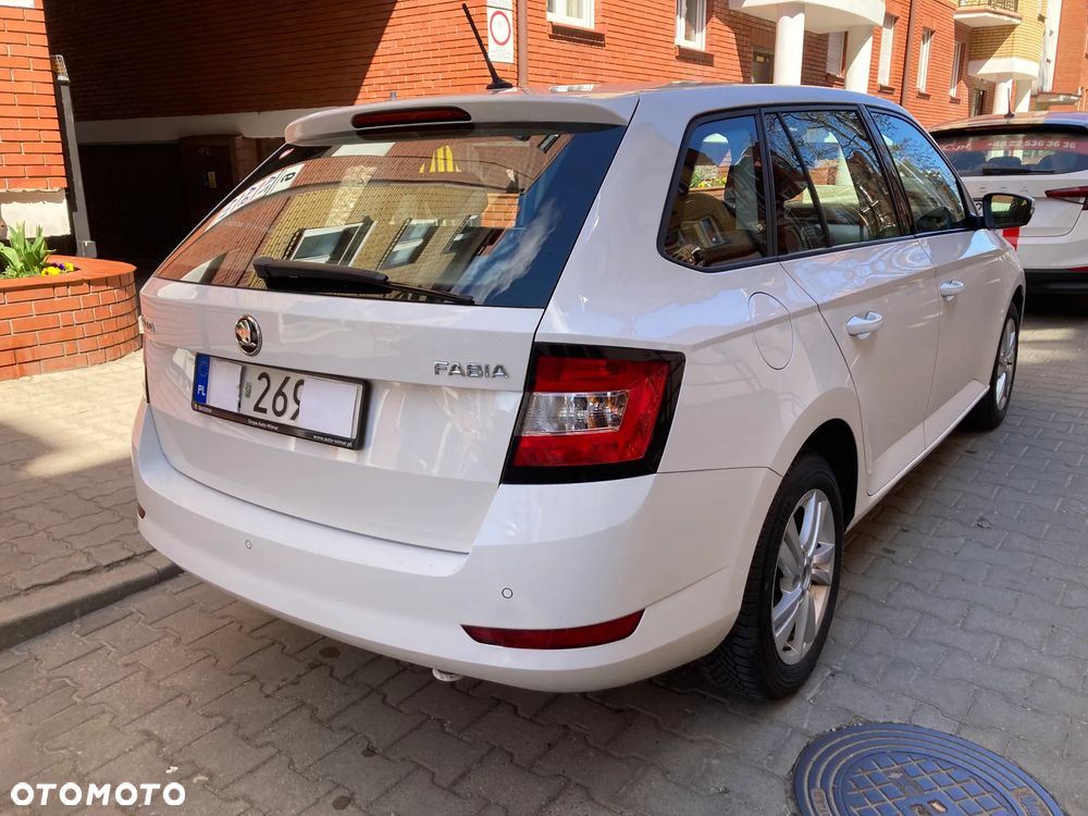 Skoda Fabia 1.0 TSI Ambition - 2