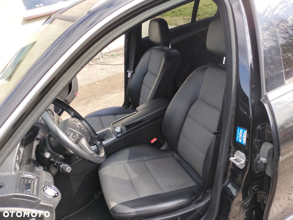 Mercedes-Benz Klasa C 180 Kompressor BlueEFFICIENCY Elegance - 22