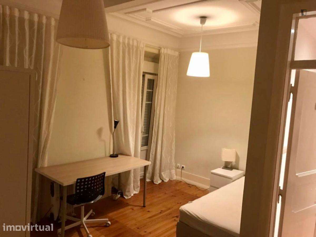 Quarto - localizado em Alameda Lisbon - Grande imagem: 3/34
