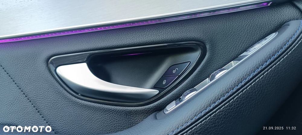 Mercedes-Benz Klasa C 220 d T 9G-TRONIC AMG Line - 32