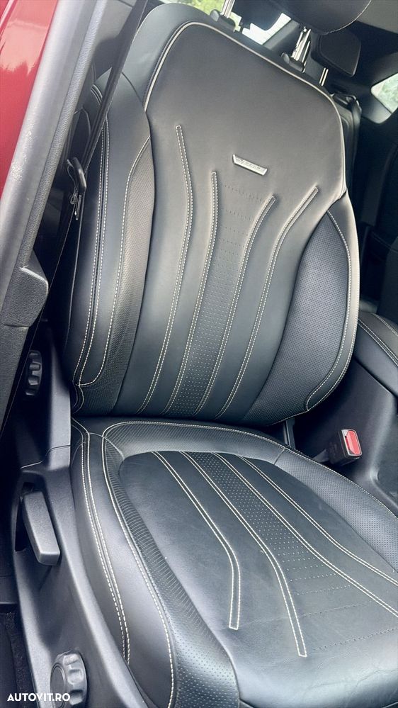 Ford Kuga - 12