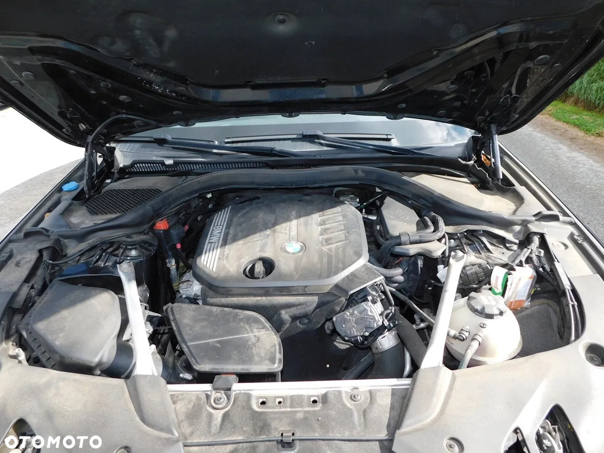 BMW Seria 5 520d xDrive - 6