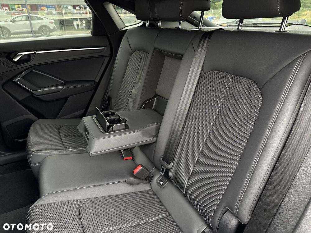 Audi Q3 Sportback - 25