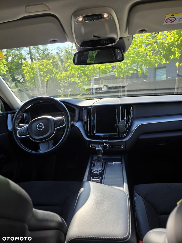 Volvo XC 60 D4 Momentum - 17