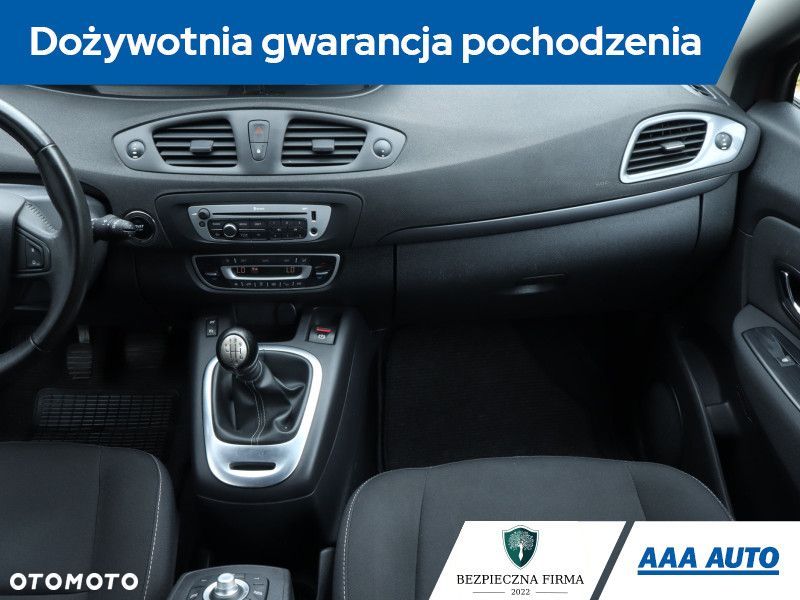 Renault Grand Scenic - 10