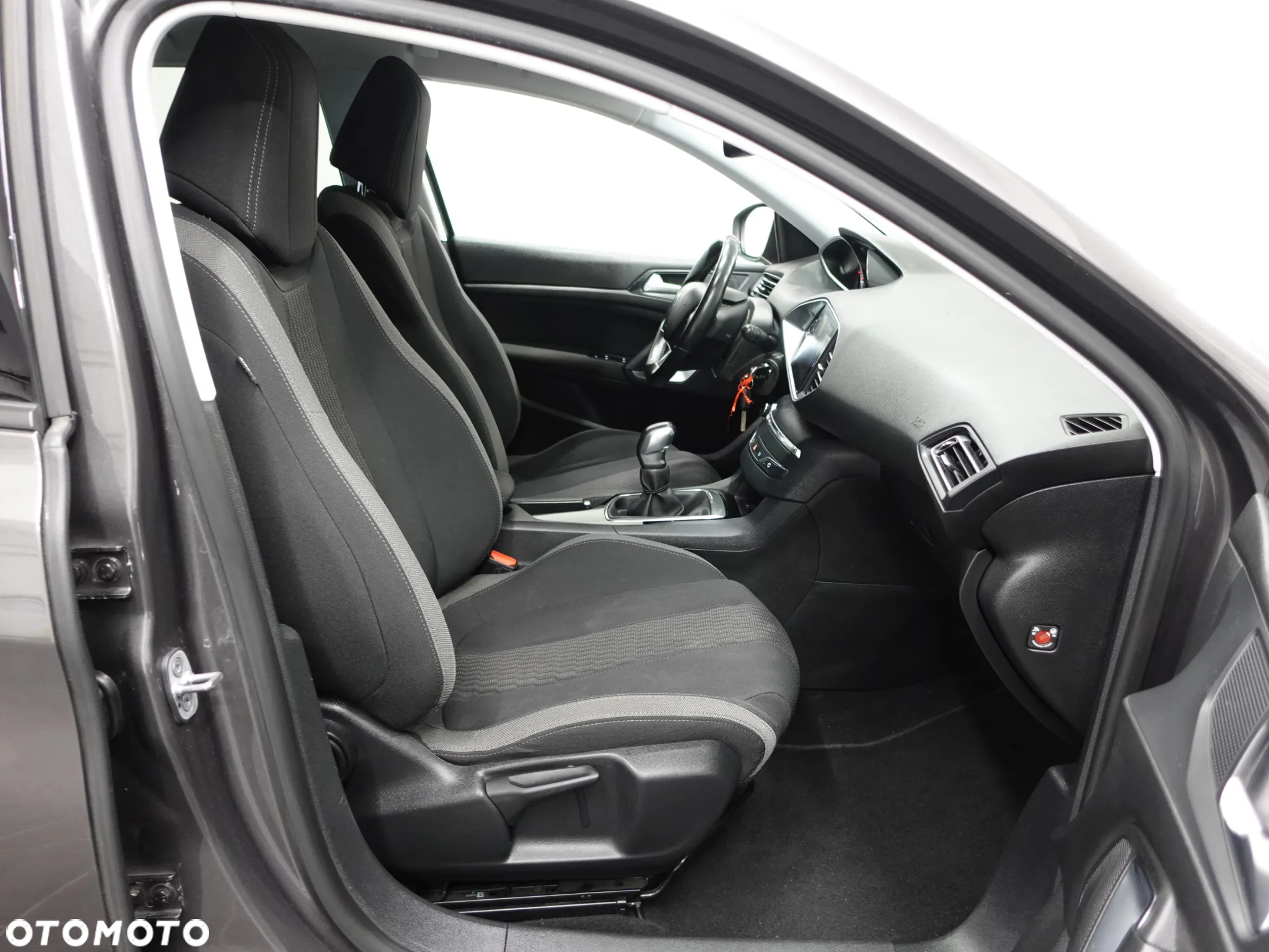 Peugeot 308 1.6 BlueHDi Style S&S - 27