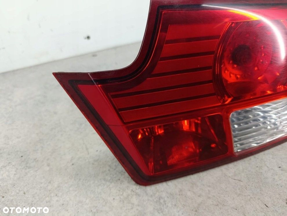 SSANGYONG KYRON PRAWA TYLNA LAMPA KLAPA ORYGINAŁ 83604-09 - 3