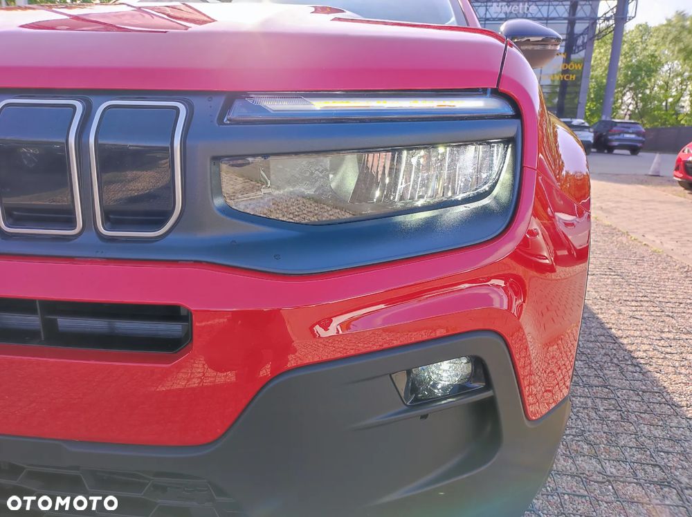 Jeep Avenger 1.2 T3 mHEV Altitude FWD eDCT6 - 12