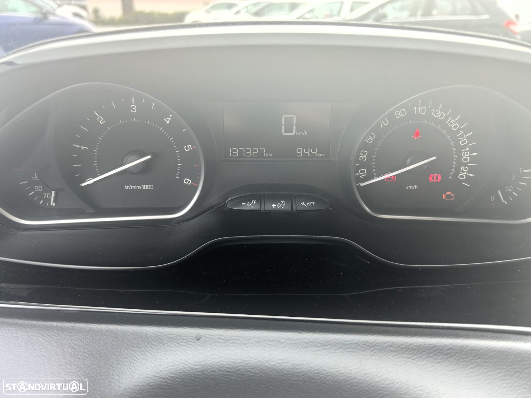 Peugeot 208 1.5 BLUEHDI VAN GPS - 15