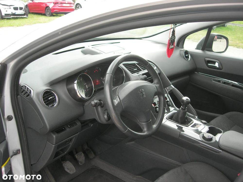 Peugeot 3008 HDi FAP 115 Active - 11