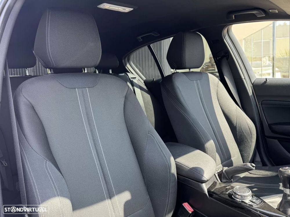 BMW 116 d Pack Desportivo M - 14