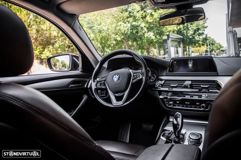 BMW 520 d Line Luxury Auto - 30