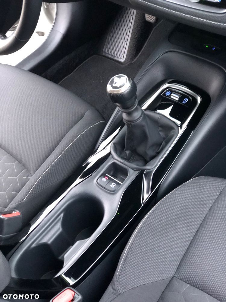 Toyota Corolla 1.2 Turbo Comfort - 33