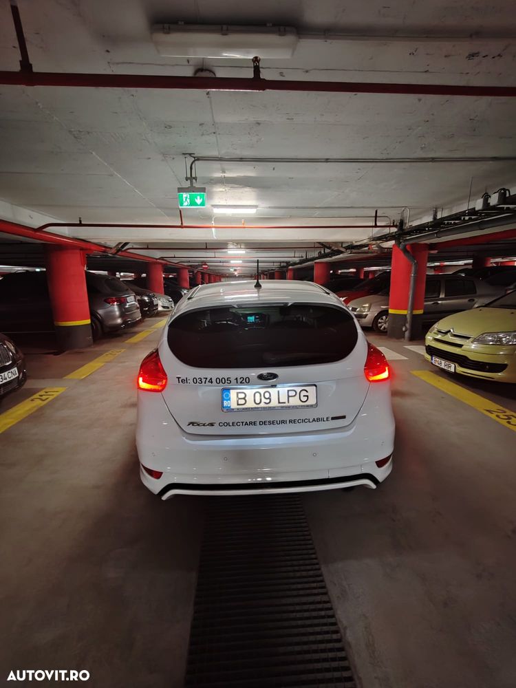 Ford Focus 1.5 EcoBoost ST-Line - 6