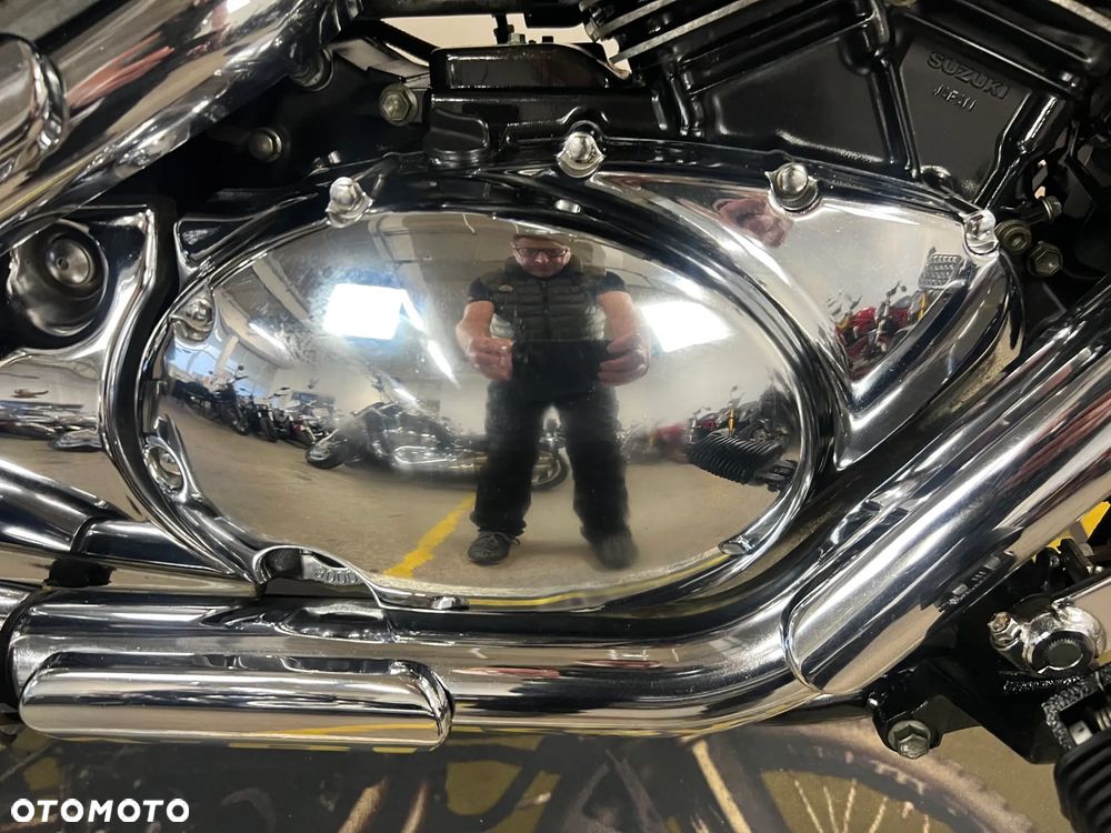 Suzuki VL 800 Volusia - 13