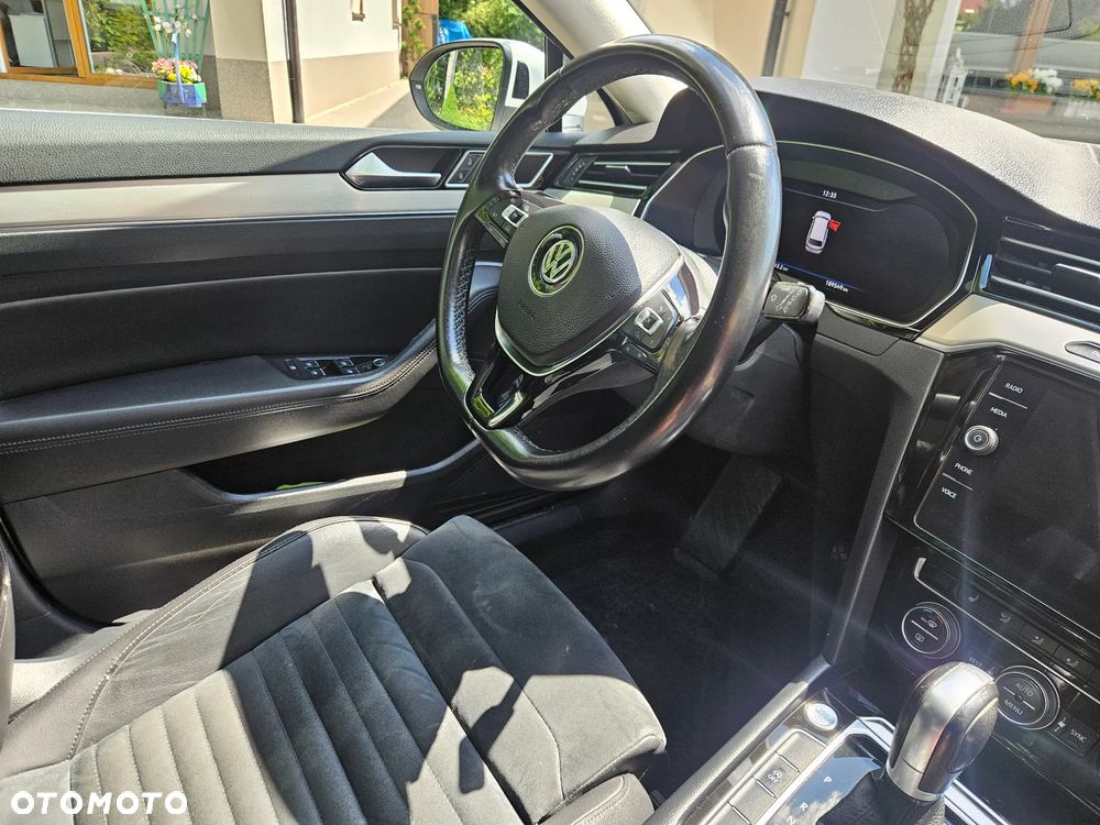 Volkswagen Passat 2.0 TDI BMT Highline DSG - 19