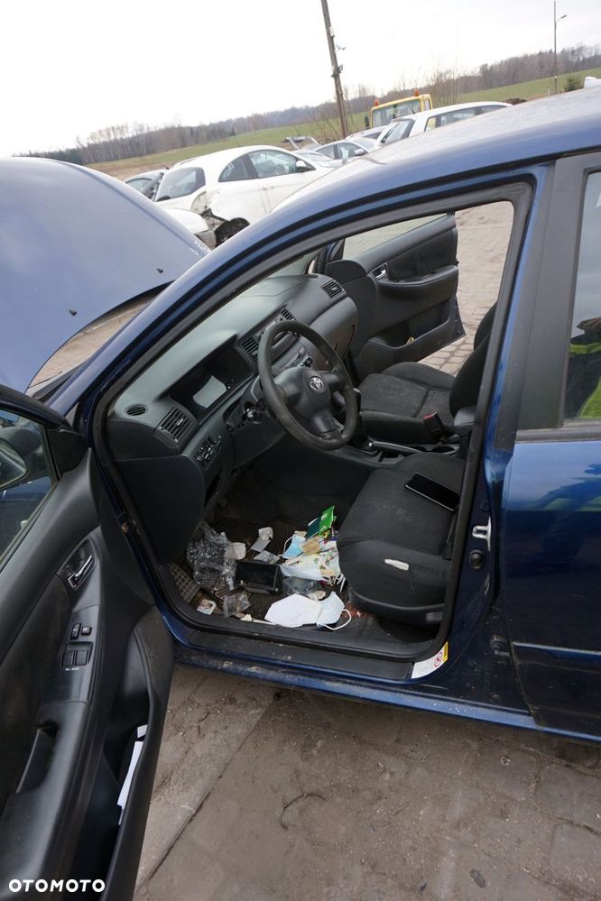 TOYOTA COROLLA E12 LIFT 5D HB 8P4 1.4 D4D KM GRANATOWY na części - 12