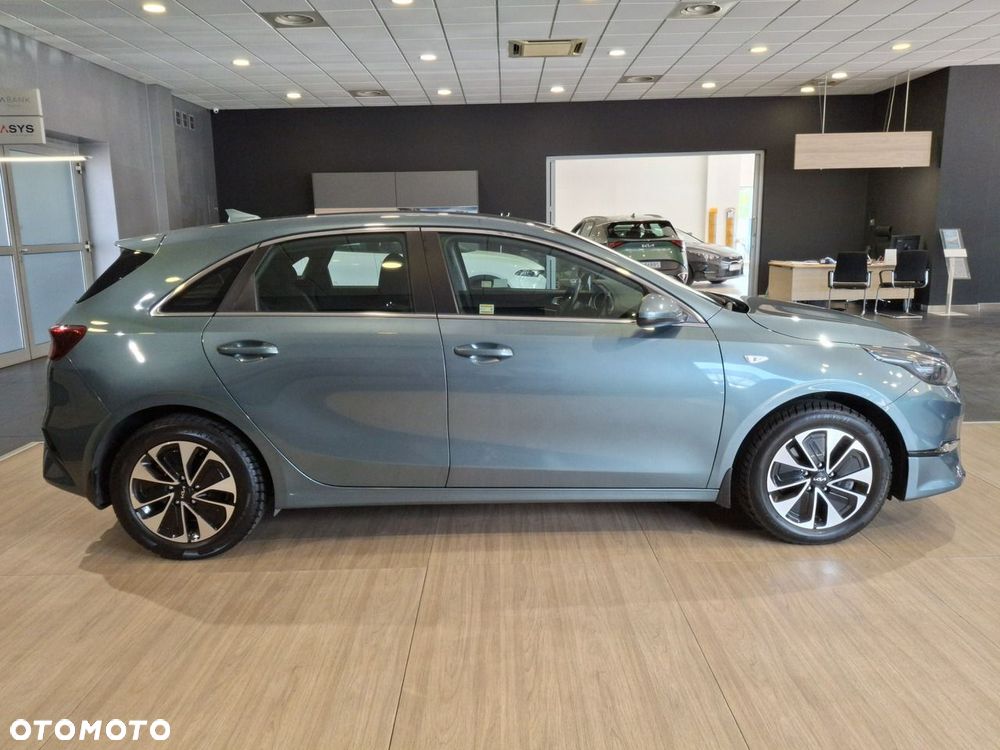 Kia Ceed 1.5 T-GDI M - 4