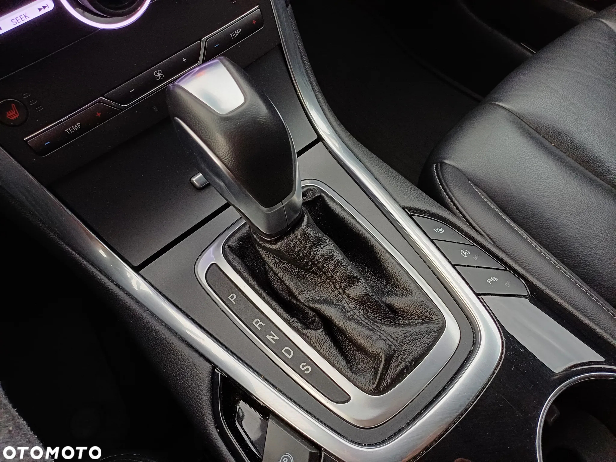 Ford S-Max 2.0 TDCi 4WD Titanium PowerShift - 29