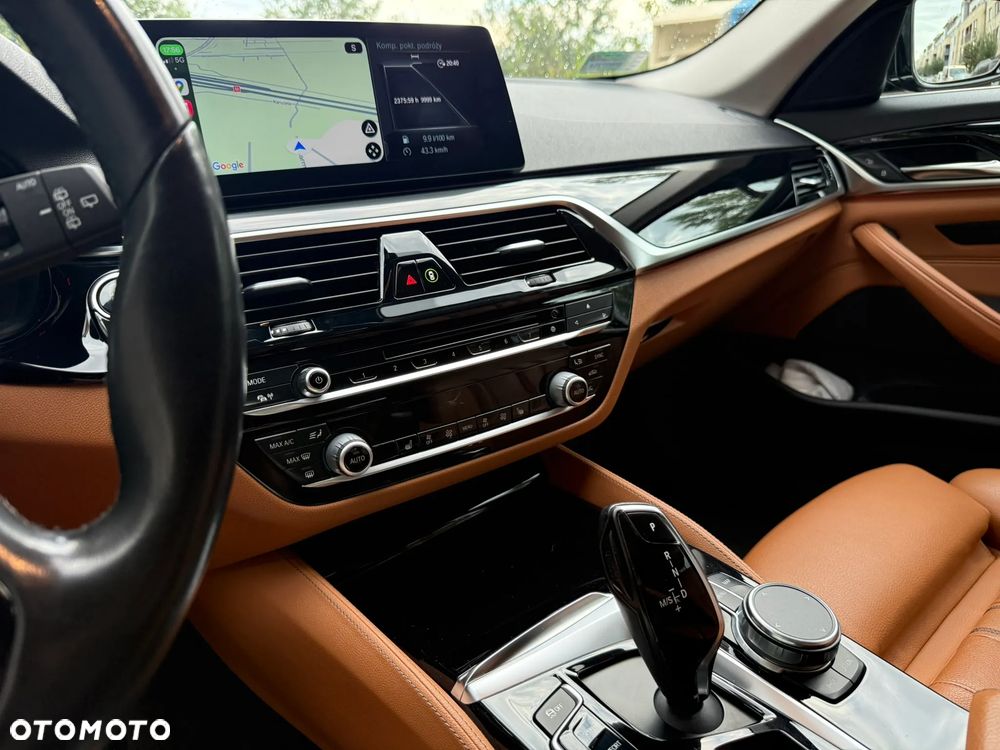BMW Seria 5 530i xDrive Luxury Line - 19