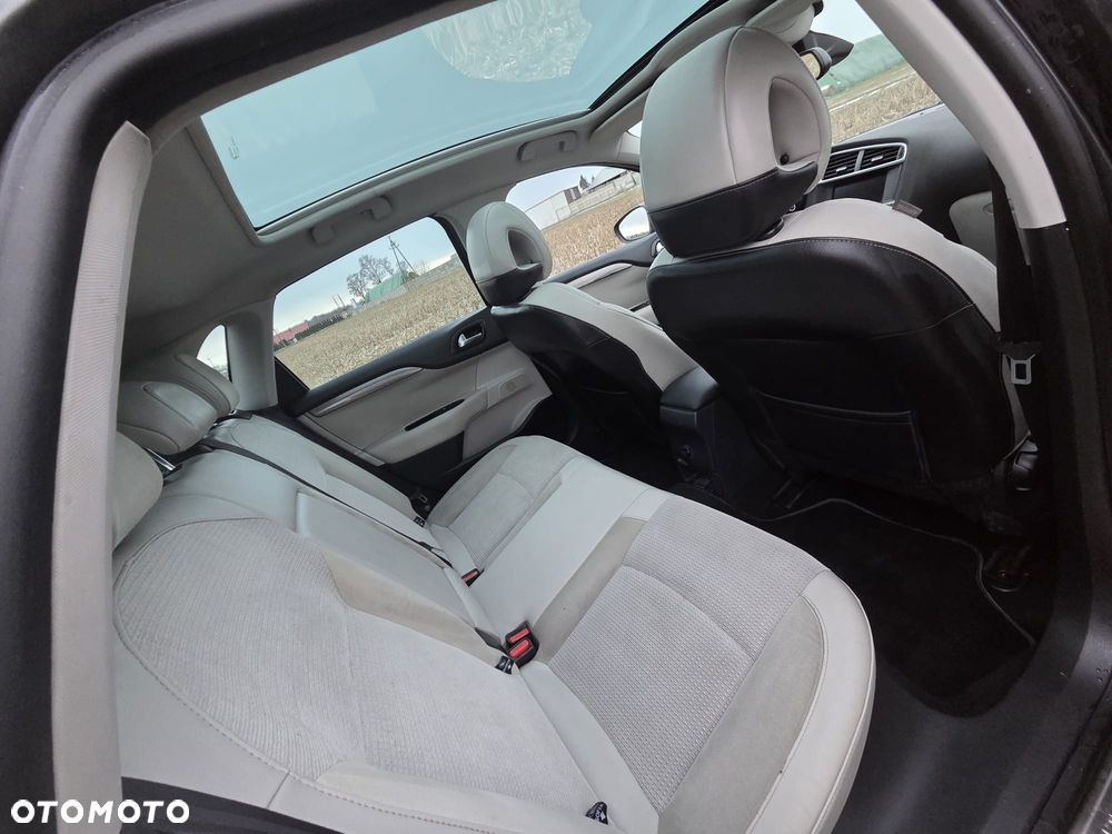 Citroën C4 HDi 150 Exclusive - 20