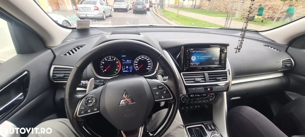 Mitsubishi Eclipse-Cross 1.5-litre 16-valve DOHC MIVEC 4X4 Instyle+ Aut. - 9