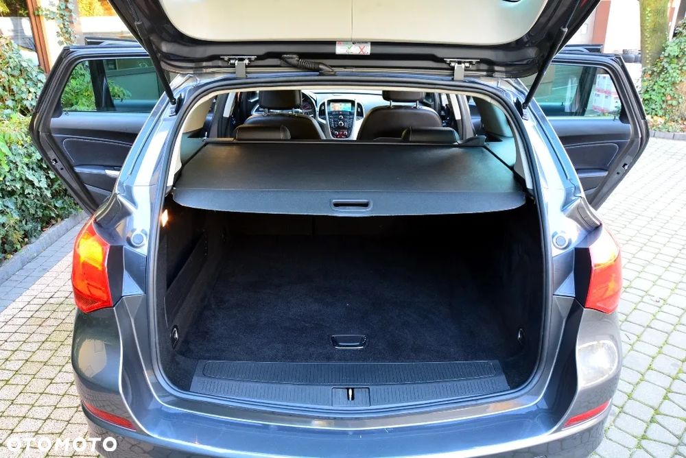 Opel Astra 1.4 Turbo Sports Tourer 150 Jahre - 12