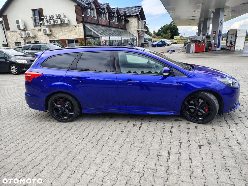 Ford Focus 2.0 EcoBoost ST mit Leder-Sport-Paket - 8