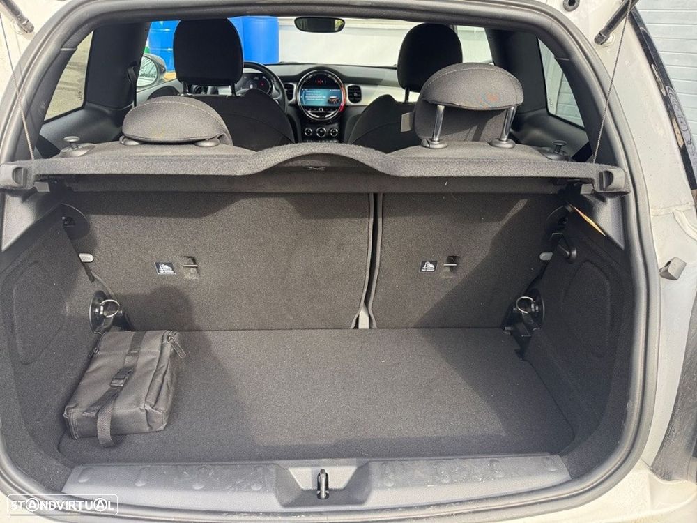 MINI 3 Portas Cooper SE - 13