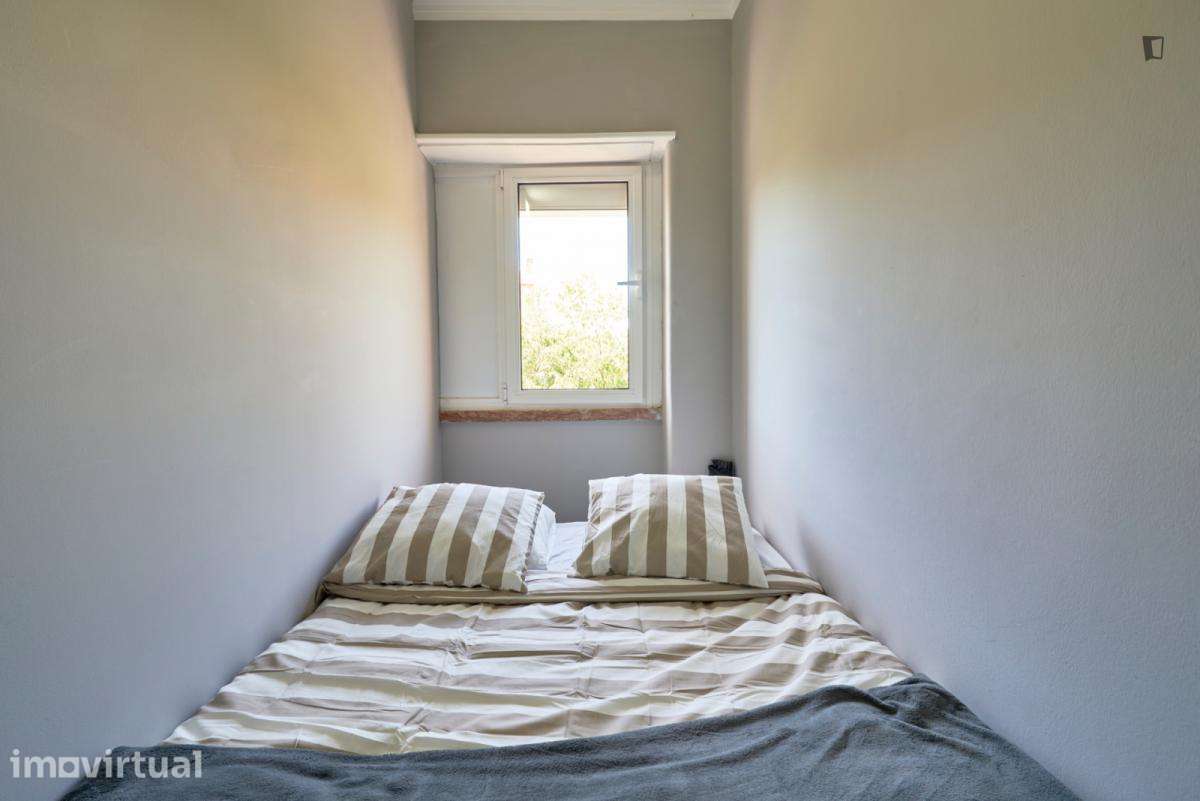 Quarto - localizado em Amadora Lisbon - Grande imagem: 4/28