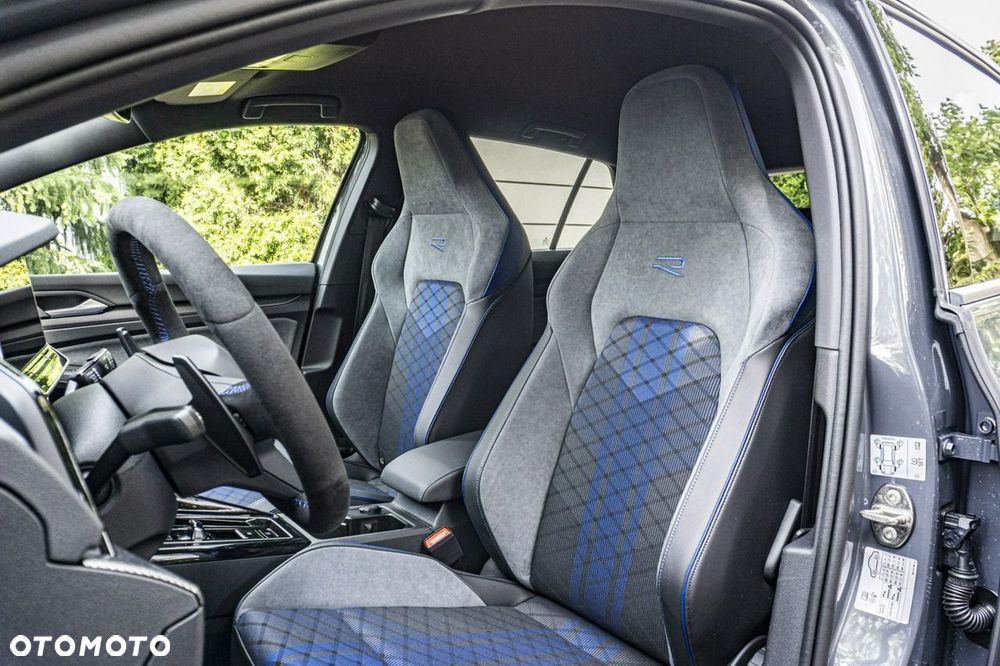 Volkswagen Golf - 16
