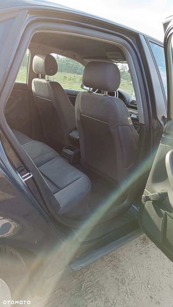 Audi A4 Limousine - 10