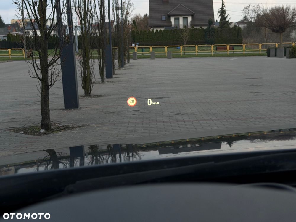 BMW Seria 3 328i Luxury Line - 32