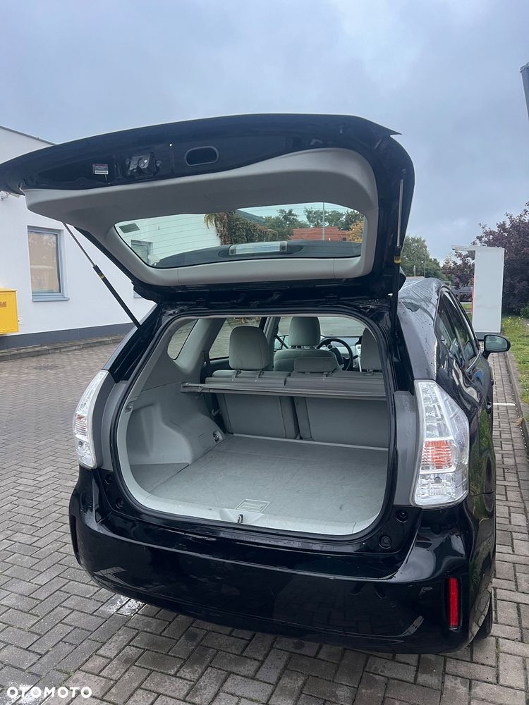 Toyota Prius+ - 13