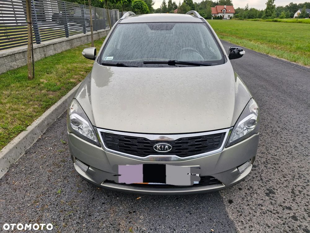 Kia Ceed - 1