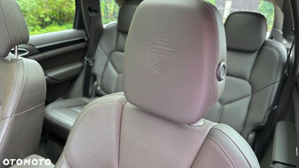 Porsche Cayenne Diesel Platinum Edition - 25