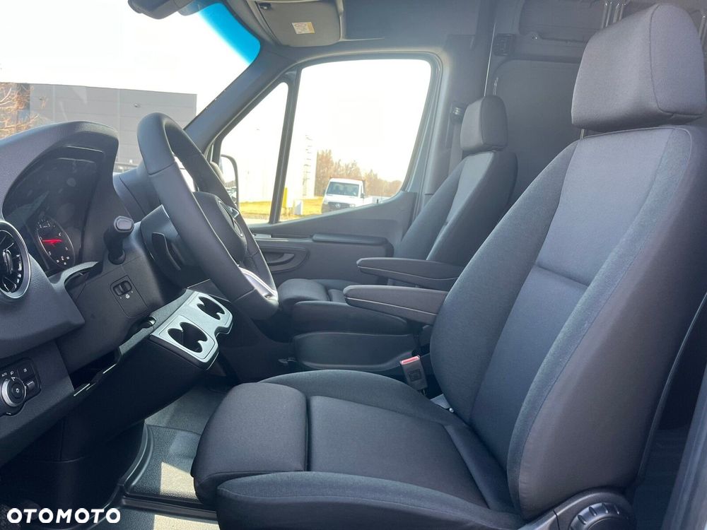 Mercedes-Benz Sprinter 319 CDI - 13