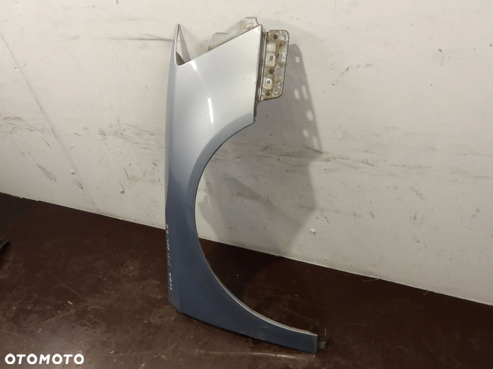 VW PASSAT B6 KOMBI 1.6TDI 2009r. BŁOTNIK PRAWY PRZEDNI - 3