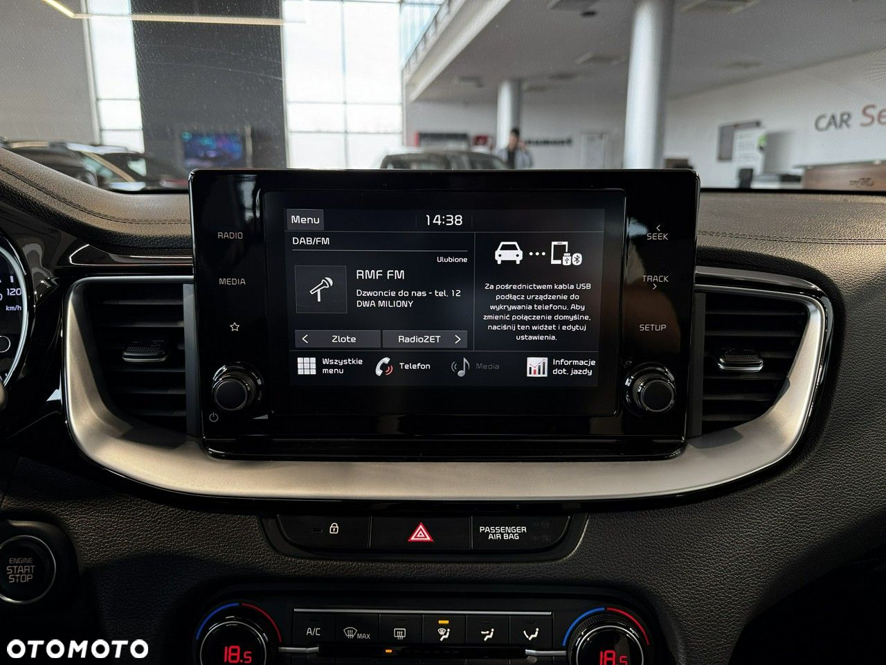 Kia ProCeed - 24