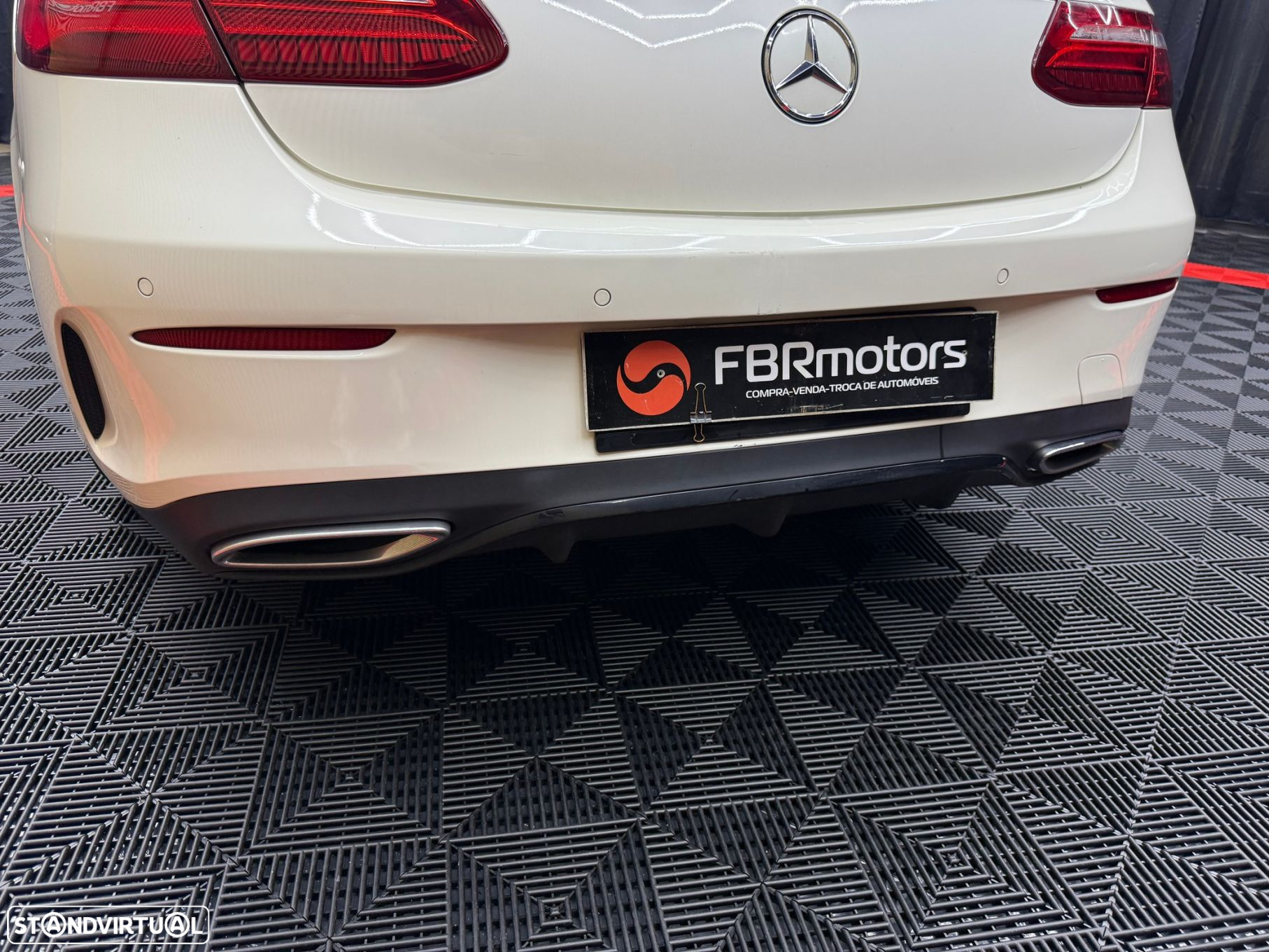 Mercedes-Benz E 220 d Coupe 9G-TRONIC AMG Line - 19