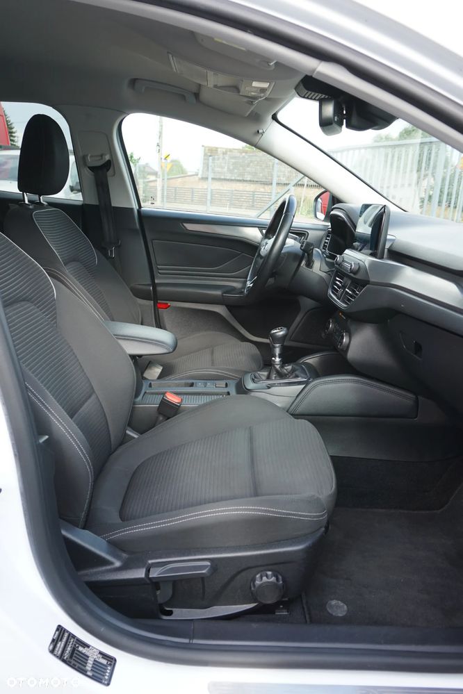 Ford Focus 2.0 EcoBlue Titanium Business - 15
