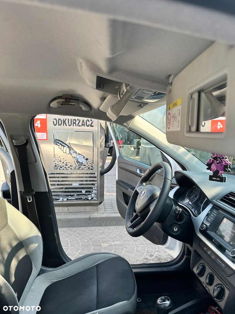 Skoda Fabia 1.0 Ambition - 23