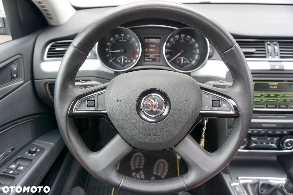 Skoda Superb 2.0 TDI Exclusive - 26