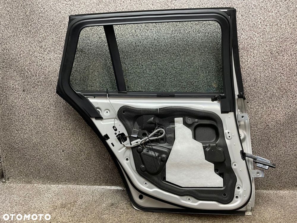 Drzwi szyba klamka lewy tyl BMW F11 kombi 354 srebrne 150 umAl ładne - 11