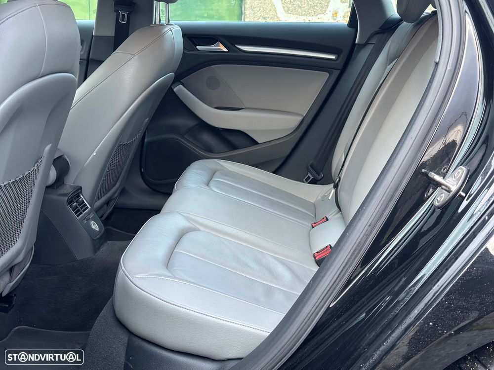 Audi A3 Sportback 1.6 TDI Sport S tronic - 29